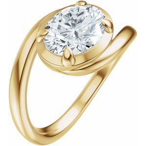 14K Yellow Gold 7x5 mm Oval Solitaire Engagement Ring. 689669:600:P
