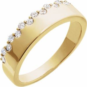 14K Yellow Gold 1/3 CTW Diamond Ring. 689207:600:P